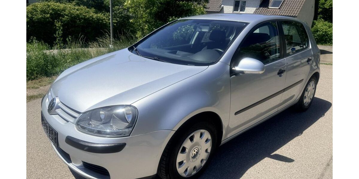 VW Golf 126.000 km 3.300 &euro; Regensburg 93057