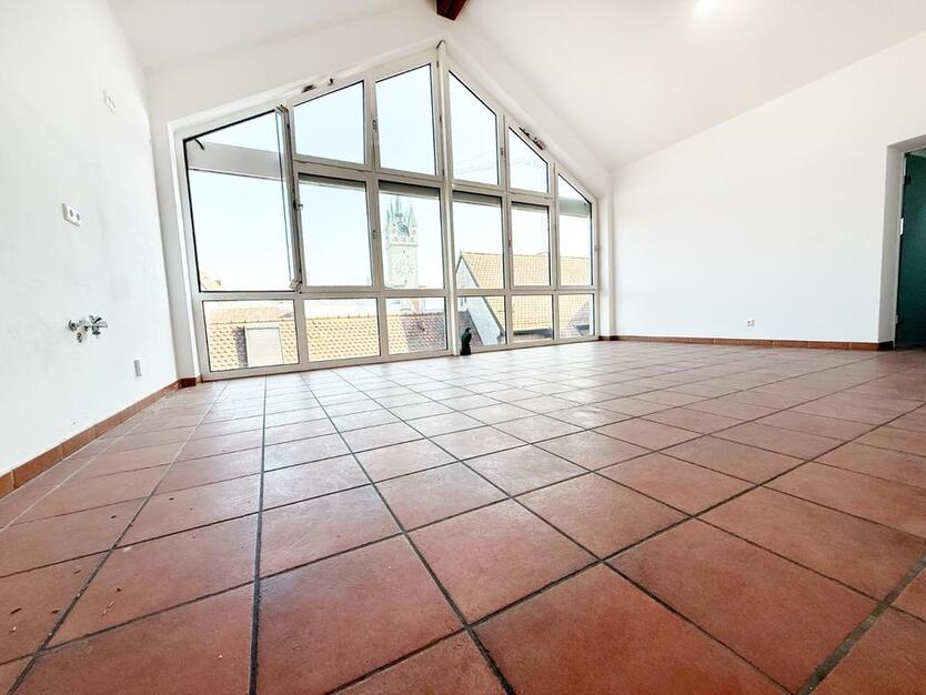 Wohnung 125qm SR Innenstadt; DG, Lift, Klima, FBH Kamin Parkplatz