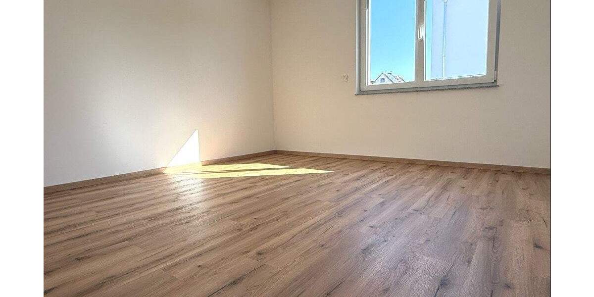 Etagenwohnung Roßtal - 3 Zimmer, 95 m&sup2;, 479.000&euro; | Angebot:25671519