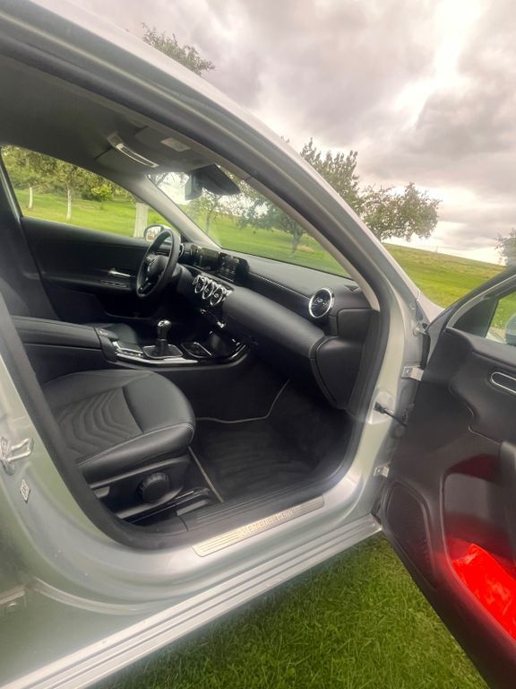 Mercedes-Benz A 180 45.000 km 21.999 € Am Ettersberg 99439
