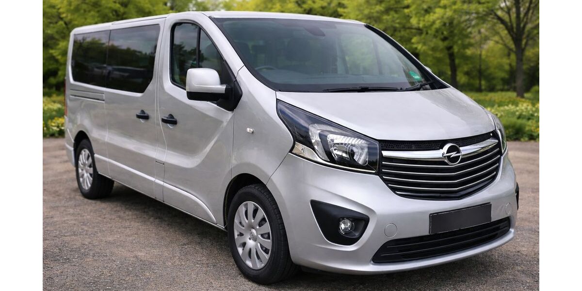 Opel Vivaro 81.500 km 22.399 &euro; Leipzig 04105
