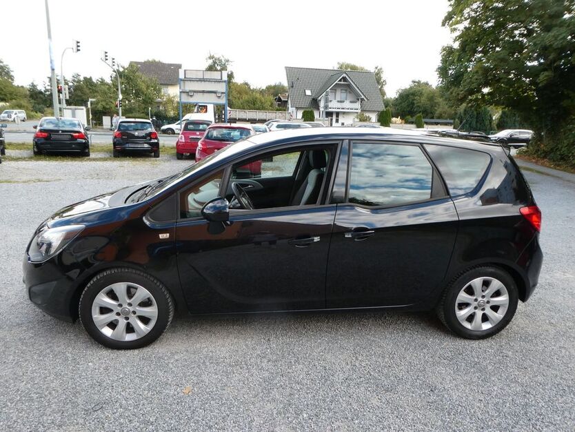 Opel Meriva 163.000 km 4.499 € Paderborn 33100