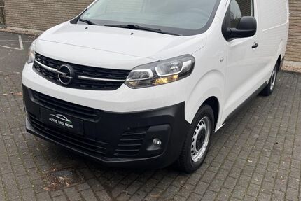 Opel Vivaro 93.000 km 13.299 € Paderborn 33100