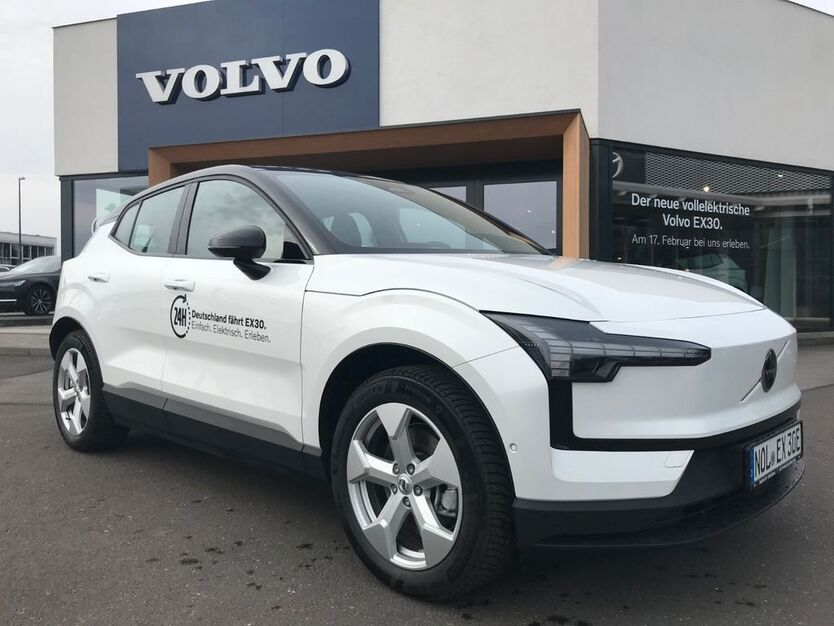 Volvo EX30 13.000 km 37.850 € Görlitz 02827