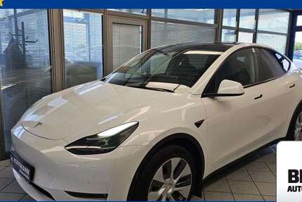 Tesla Model Y 32.372 km 34.900 &euro; Wolfsburg Heiligendorf 38444