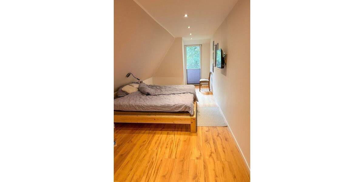 Doppelhaushälfte Langenhorn - 5 Zimmer, 182 m&sup2;, 189.000&euro; | Angebot:25797609