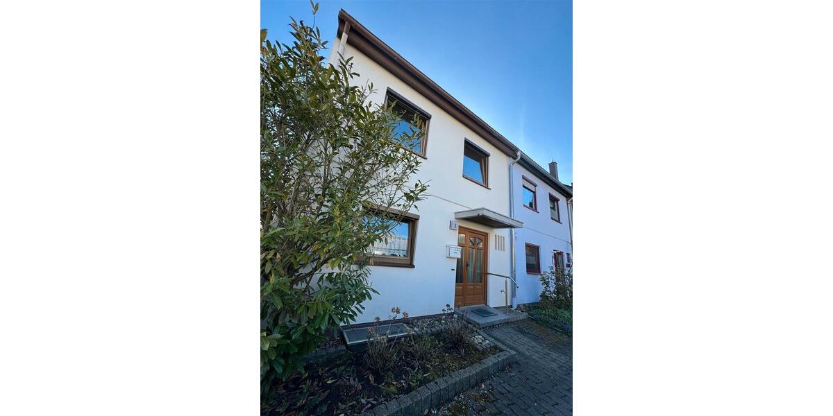 Einfamilienhaus Coburg - 8 Zimmer, 160 m&sup2;, 1.390&euro; | Angebot:26112781