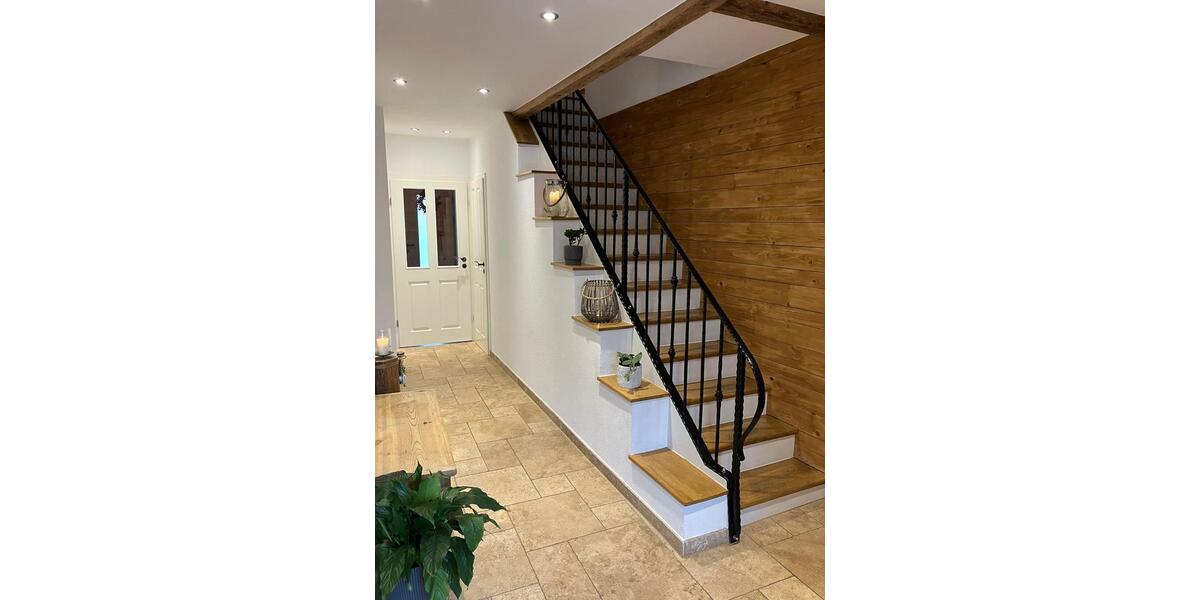 Reihenhaus Vilseck - 6 Zimmer, 135 m&sup2;, 289.000&euro; | Angebot:26773658