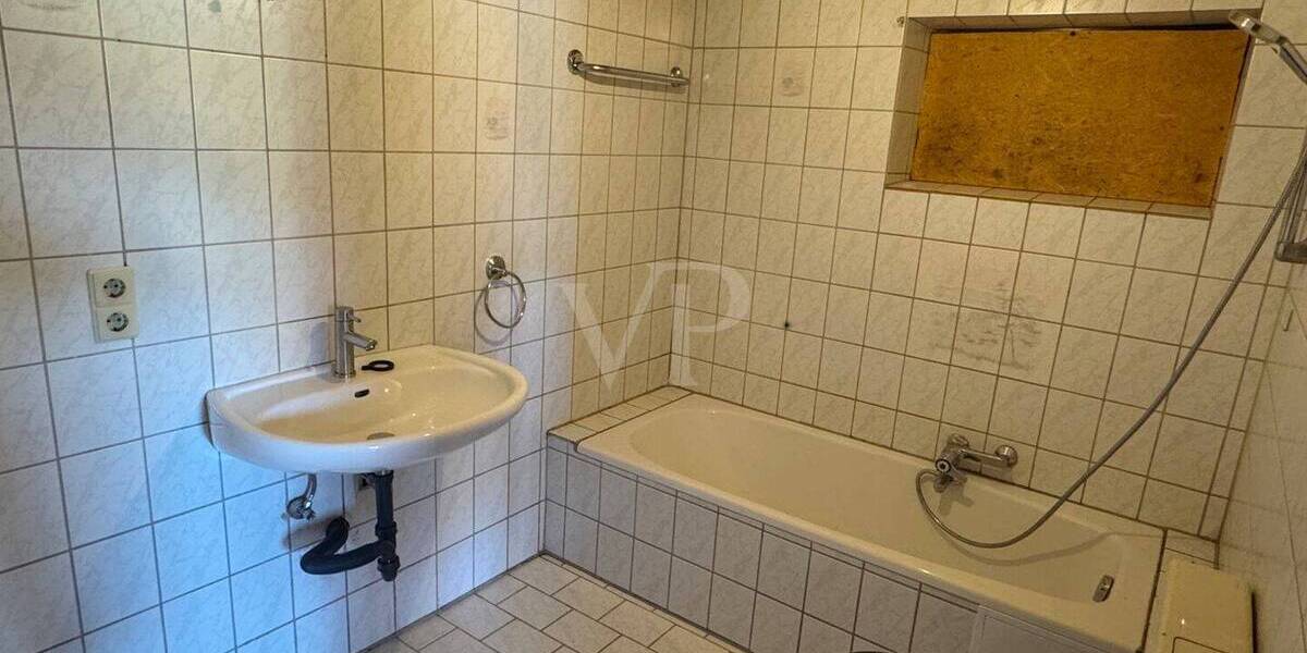 Mehrfamilienhaus, Wohnhaus Wertheim / Bestenheider Höhe Bestenheid - 8 Zimmer, 205 m&sup2;, 345.000&euro; | Angebot:26805498