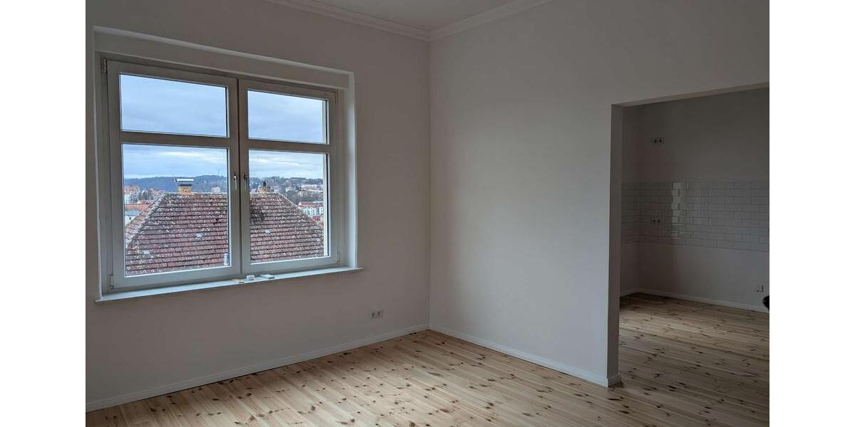 Etagenwohnung Meißen - 5 Zimmer, 100 m&sup2;, 1.000&euro; | Angebot:25442763