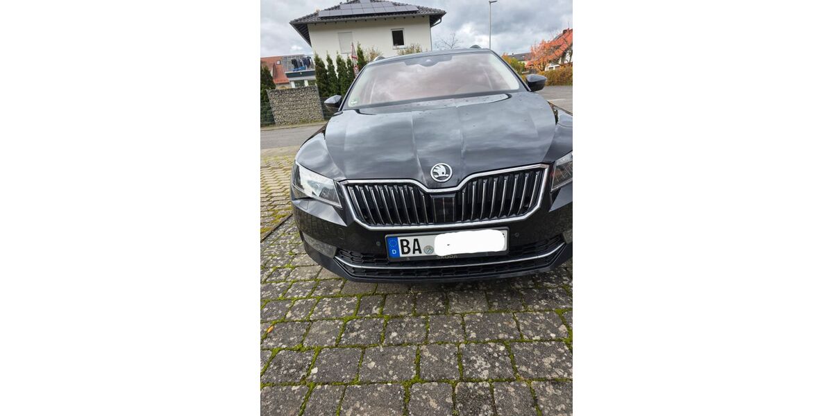 Skoda Superb 162.500 km 15.990 &euro; Memmelsdorf 96117