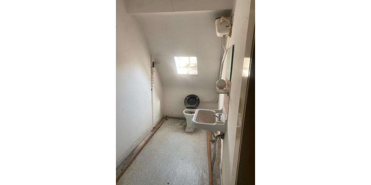 Dachgeschoßwohnung Aachen Aachen-Mitte - 6 Zimmer, 138 m&sup2;, 140.000&euro; | Angebot:26409878
