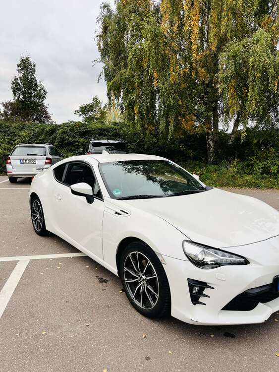 Toyota GT86 90.000 km 25.999 € Saarlouis 66740