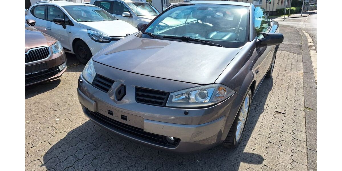 Renault Megane 144.600 km 3.899 &euro; Kassel 34125