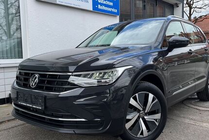 VW Tiguan 73.000 km 26.500 &euro; München 81245