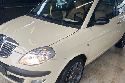 Lancia Ypsilon 163.000 km 1.999 &euro; Neu-Isenburg 63263