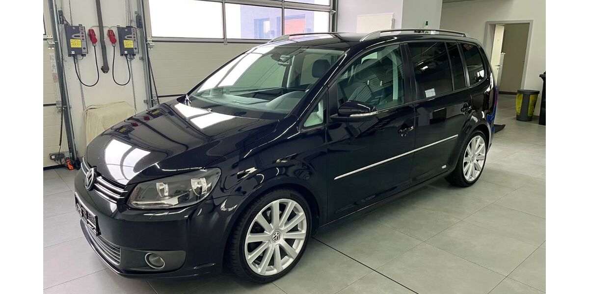 VW Touran 230.355 km 7.700 &euro; Fünfstetten 86681