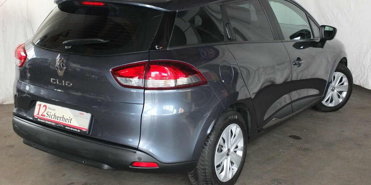 Renault Clio EXPRESSION NAVI PARCTRONIC START-STOP 118.021 km 7.680 &euro; Köln 50858