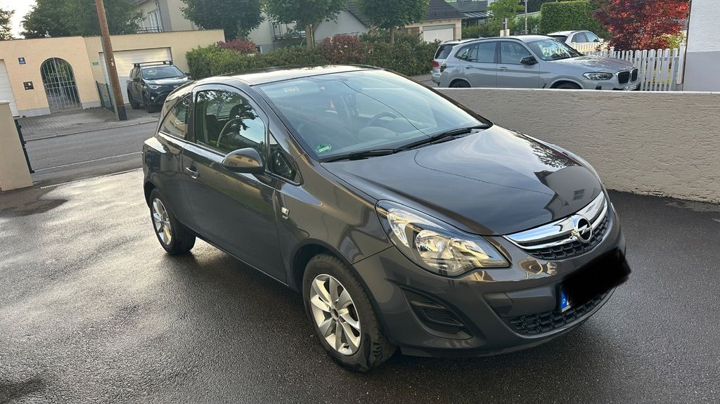 Opel Corsa 92.000 km 5.600 &euro; München 80809