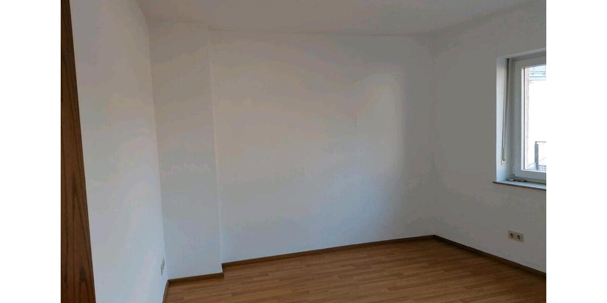 Etagenwohnung Trier Feyen-Weismark - 5 Zimmer, 125 m&sup2;, 1.100&euro; | Angebot:25105779