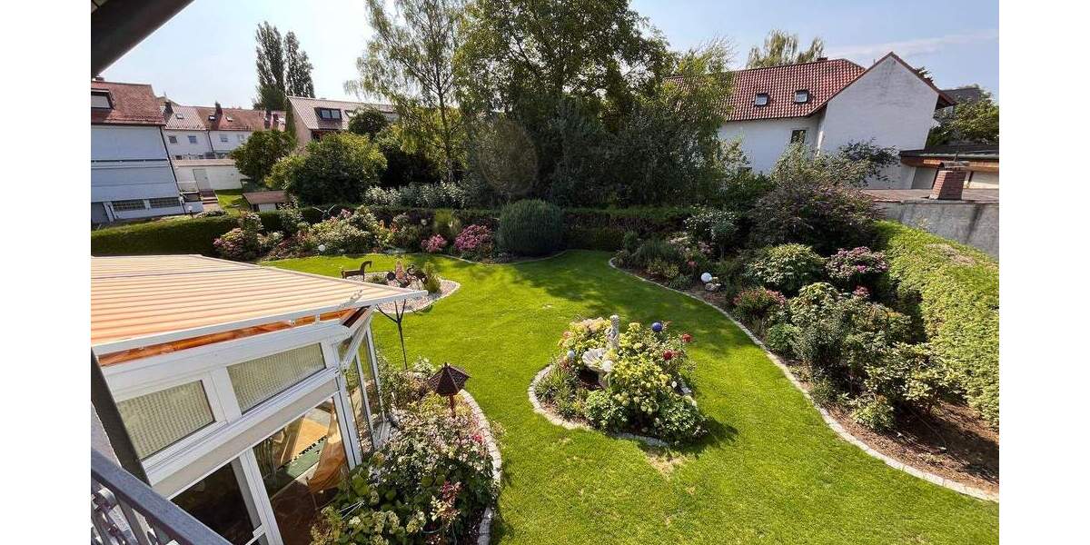 4,5-Zi.Whg. mit 30qm idyllischem Dachgarten im Rgbger Süden 4 zimmer