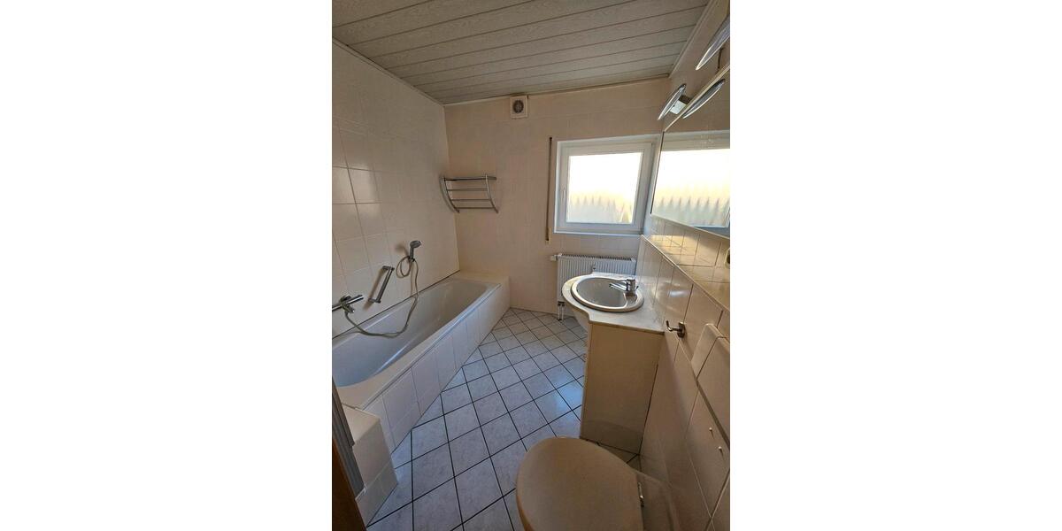 Erdgeschoßwohnung Attendorn - 3 Zimmer, 96 m&sup2;, 229.000&euro; | Angebot:25352158