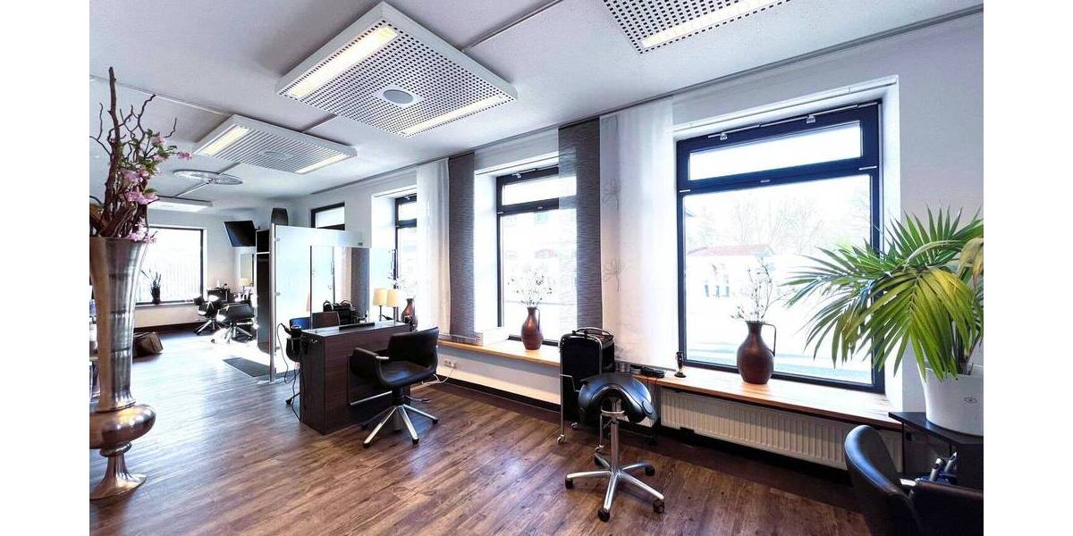 Lichtdurchflutete Gewerbeimmobilie Landshut-Berg zimmer