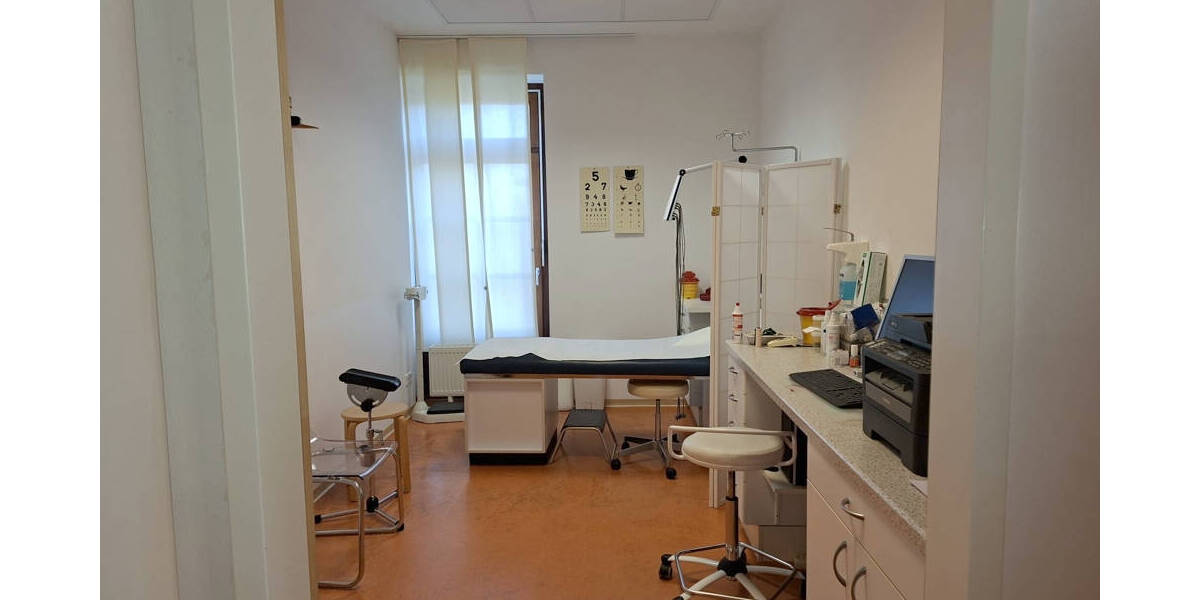 Gewerbeobjekt Bockhorn Grabstede Grabstede - 5 Zimmer, 950&euro; | Angebot:26153983