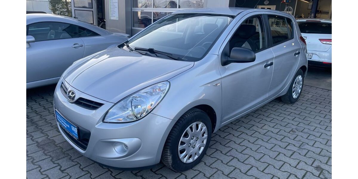 Hyundai i20 171.000 km 3.990 &euro; Hilter a.T.W. 49176