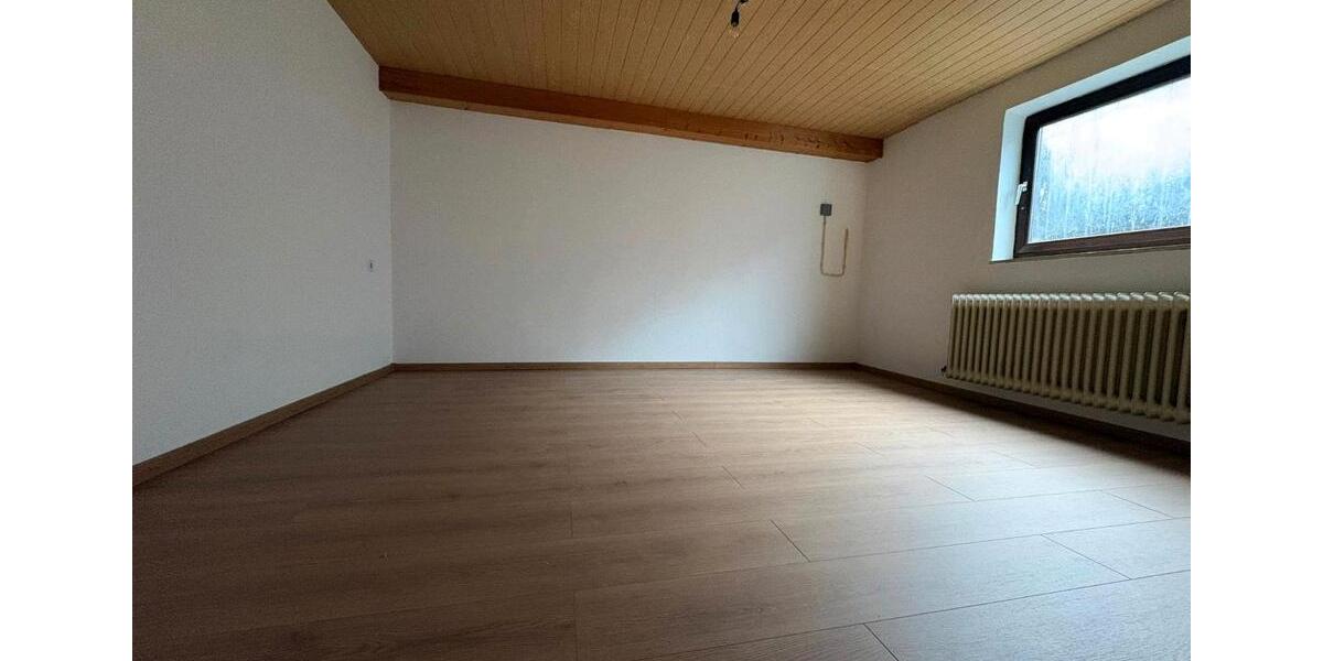 Bungalow Eckental - 3 Zimmer, 75 m&sup2;, 1.500&euro; | Angebot:25204848