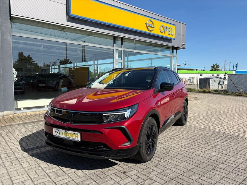 Opel Grandland (X) 47.737 km 21.990 € Borna 04552