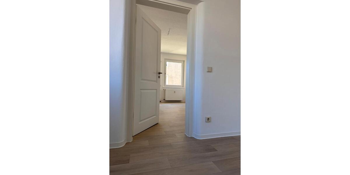 Erdgeschoßwohnung Calbe (Saale) - 3 Zimmer, 71 m&sup2;, 495&euro; | Angebot:26365432