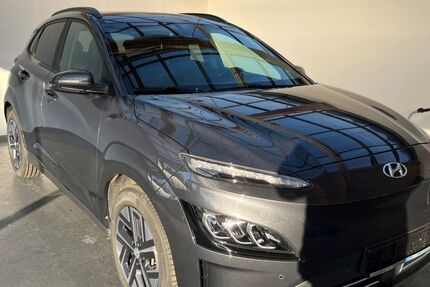 Hyundai KONA 25.570 km 28.990 &euro; Magdeburg 39116