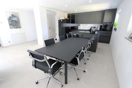 Haus zum Kaufen in Pfungstadt 748.000 € 238 m² 10 zimmer