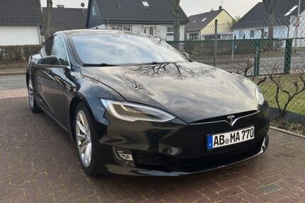 Tesla Model S 313.000 km 16.800 &euro; Großostheim 63762