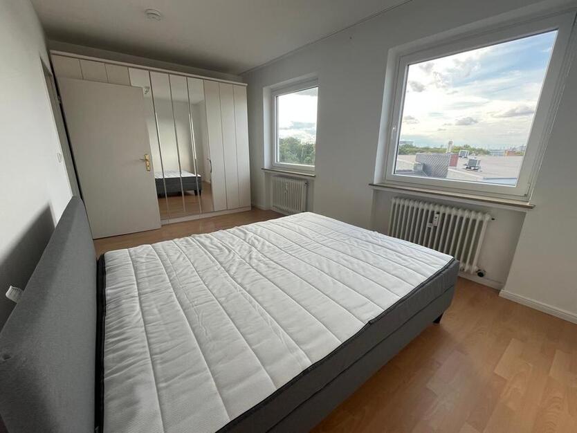 Altstadt | Blick über Bremen! Gepflegte, möblierte Wohnung in zentraler Lage bietet neues Zuhause!