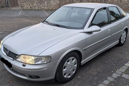 Opel Vectra 135.500 km 2.499 € Reiskirchen 35447