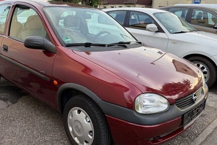 Opel Corsa 109.500 km 2.850 &euro; Eislingen 73054