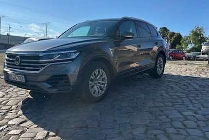 VW Touareg 255.000 km 25.390 € Dresden 01157