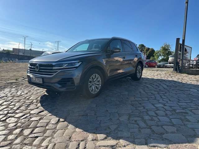 VW Touareg 255.000 km 25.390 € Dresden 01157