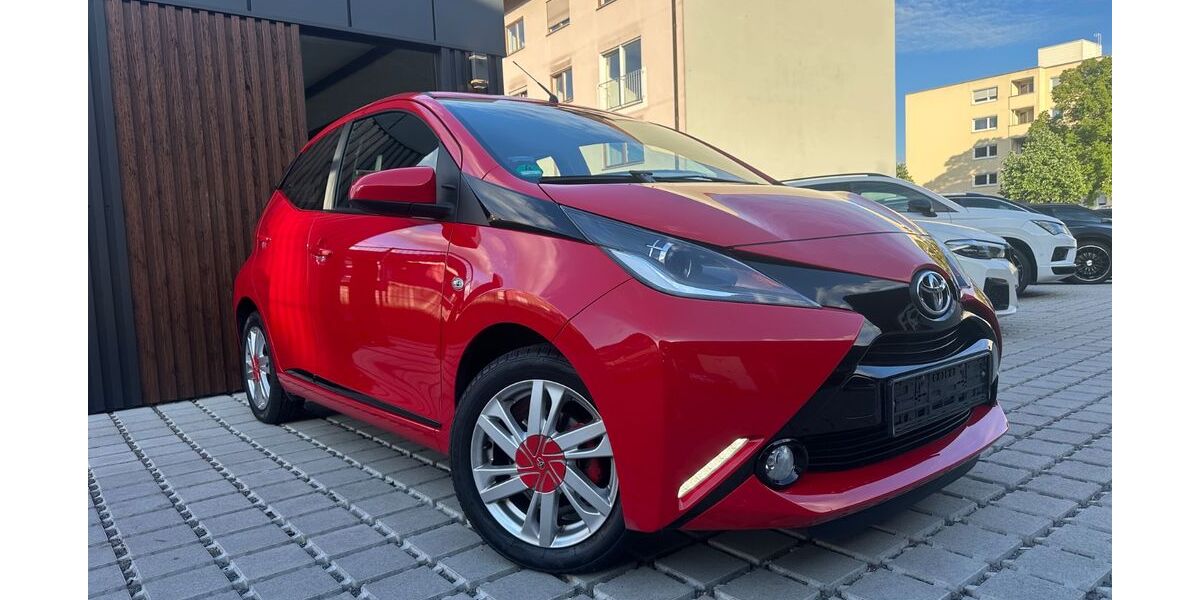 Toyota Aygo (X) 77.830 km 6.999 &euro; Pforzheim 75179