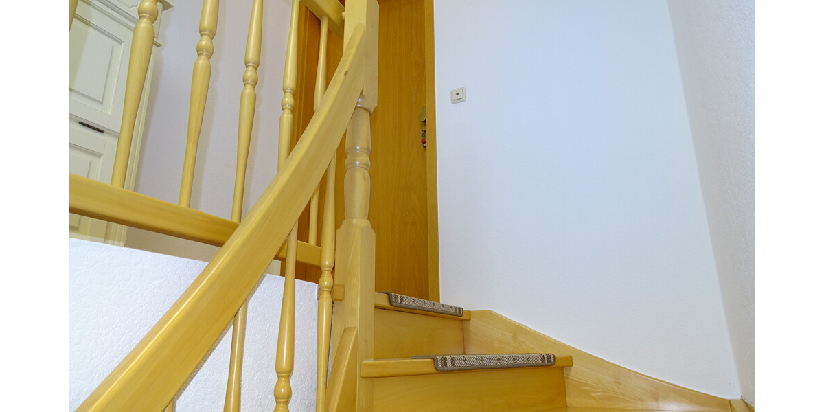 Wohnglück für Familien- Neuwertiges Einfamilienhaus mit Einliegerwohnung 7 zimmer