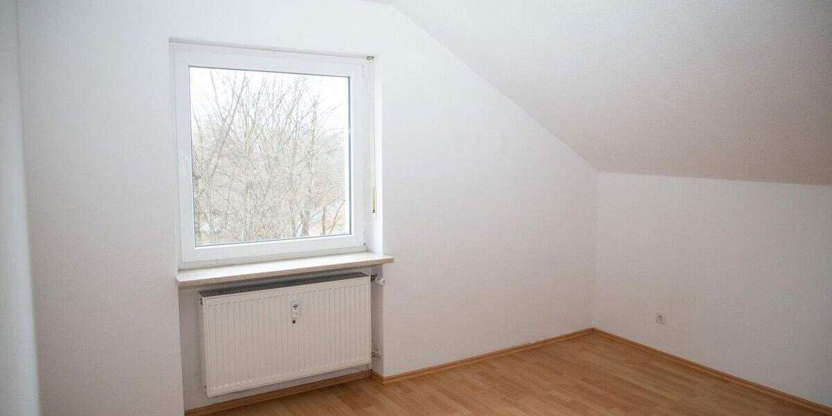 Etagenwohnung Deggendorf - 3 Zimmer, 68 m&sup2;, 215.000&euro; | Angebot:25752240