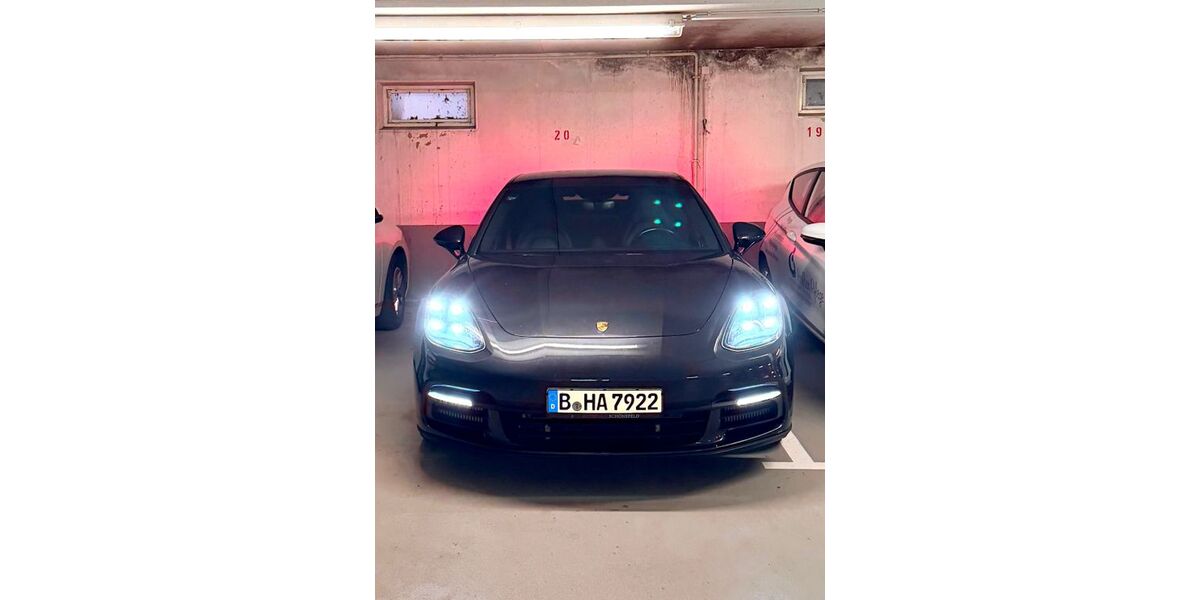 Porsche Panamera 124.000 km 43.500 &euro; Schloss Holte 33758