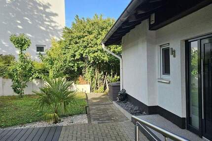 Traumhaftes Zweifamilienhaus mit Garten, PV & gehobenem Komfort, Frankfurt 45 Min. 7 zimmer
