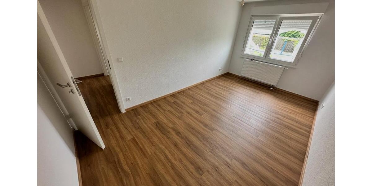 Einfamilienhaus Ispringen - 4 Zimmer, 110 m&sup2;, 1.500&euro; | Angebot:26391914