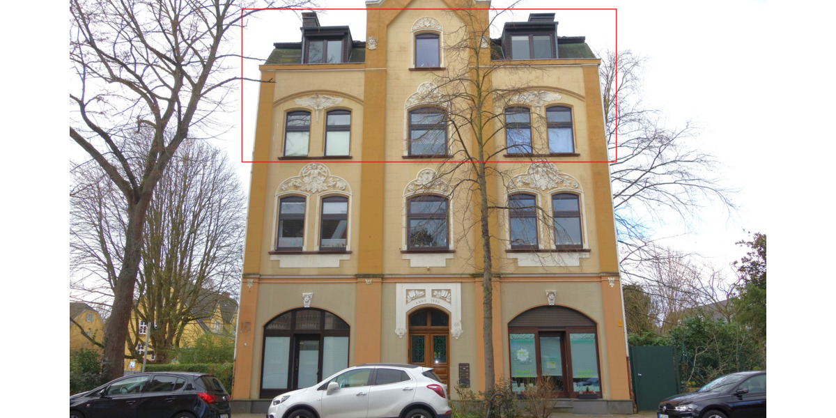 URDENBACH ALTBAU BEZUGSFREI KAMIN PARKETT GROßE KÜCHE GROßES BAD GROßER BALKON + 50 QM SPITZBODEN 3 zimmer