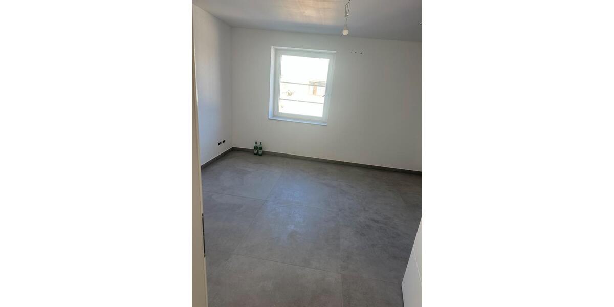 Etagenwohnung Brühl - 4 Zimmer, 100 m&sup2;, 1.900&euro; | Angebot:25414576