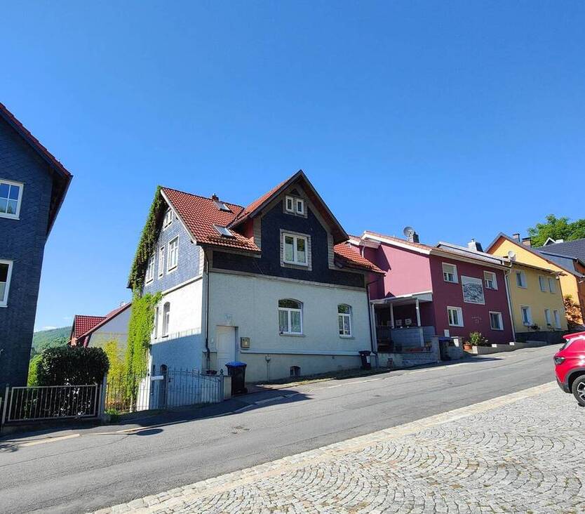 Ruhig gelegenes Haus mit zwei Wohnetagen - Herrliche Aussicht inklusive