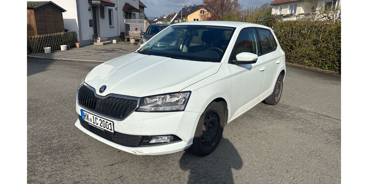 Skoda Fabia 131.046 km 5.500 &euro; Warburg 34414